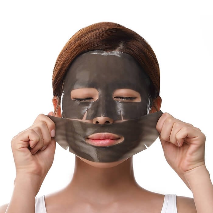 MASCHERA COREANA VISO HYDROGEL CON PERLA NERA ED ORO